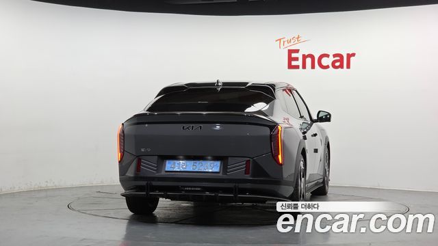 Kia EV4 Long Range 2WD Earth - фото 2