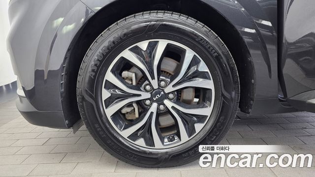 Kia Carnival 4-го поколения 9-Seater Signature - фото 4