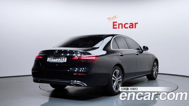 Mercedes-Benz E-Class W213 E350 4MATIC Avantgarde - фото 1