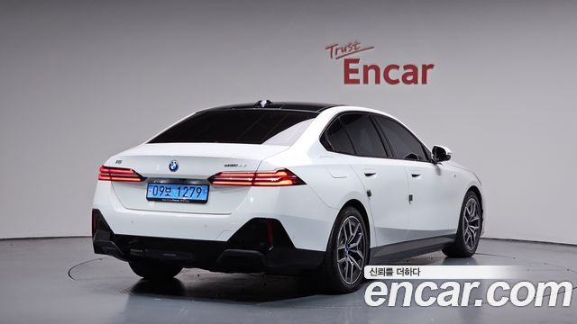 BMW i5 G60 eDrive 40 M Sport - фото 0