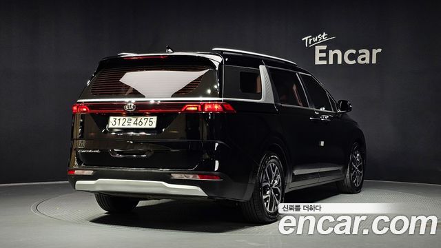 Kia Carnival 4-го поколения 9-Seater Prestige - фото 1