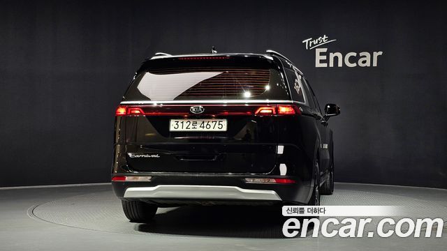 Kia Carnival 4-го поколения 9-Seater Prestige - фото 3