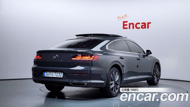 Volkswagen Arteon 2.0 TDI Premium - фото 1