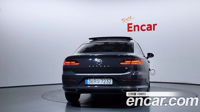 Volkswagen Arteon 2.0 TDI Premium - фото 3