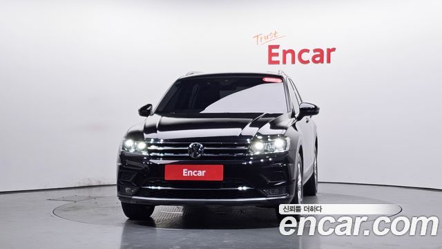 Volkswagen Tiguan 2-го поколения 2.0 TDI Premium - фото 1