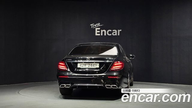 Mercedes-Benz E-Class W213 E300 AMG Line - фото 3