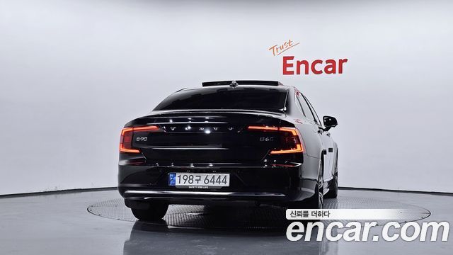 Volvo S90 B6 AWD Inscription - фото 3