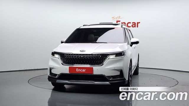 Kia Carnival 4-го поколения 9-Seater Signature - фото 1