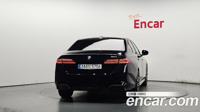 BMW 5-Series G60 520i M Sport - фото 3