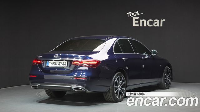 Mercedes-Benz E-Class W213 E300e 4MATIC Exclusive - фото 1