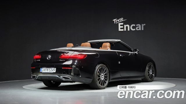 Mercedes-Benz E-Class W213 E220d Cabriolet - фото 1