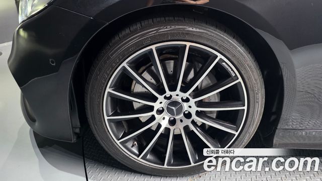 Mercedes-Benz E-Class W213 E220d Cabriolet - фото 4