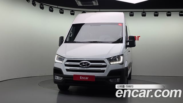 Hyundai Solati 15-seater Luxury - фото 2