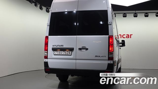 Hyundai Solati 15-seater Luxury - фото 3