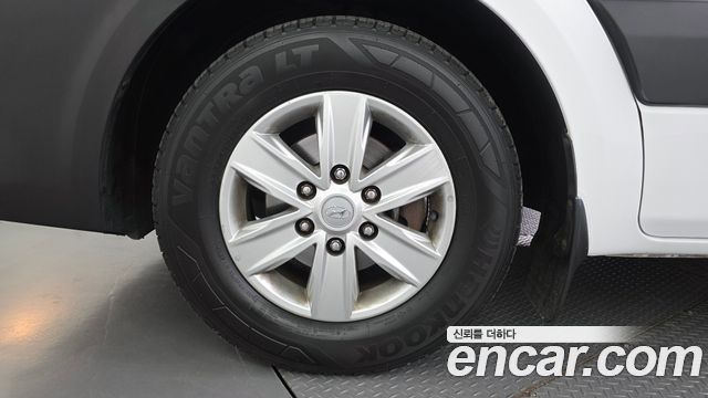 Hyundai Solati 15-seater Luxury - фото 4