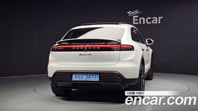 Porsche Macan EV 4S - фото 3