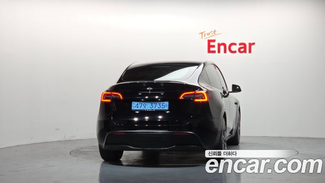 Tesla Model Y RWD - фото 3