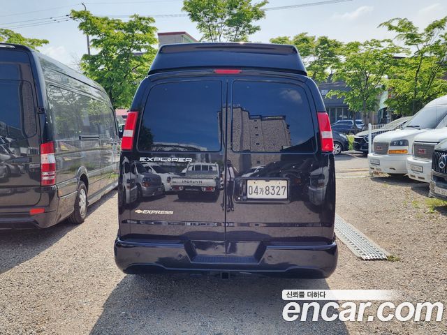 Chevrolet Express Van 6.0 - фото 3