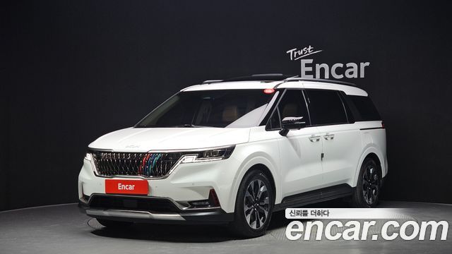 Kia Carnival 4-го поколения 9-Seater Signature - фото 0