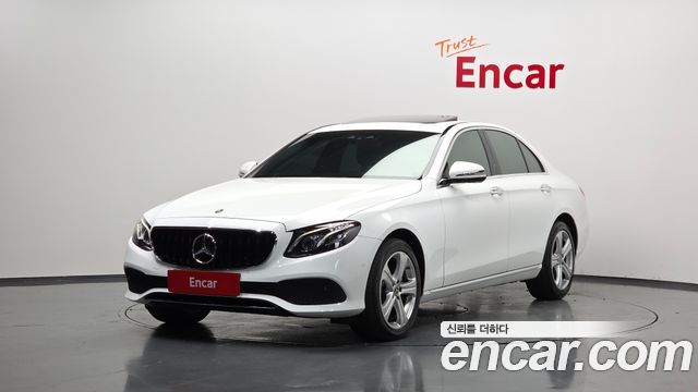 Mercedes-Benz E-Class W213 E220d Avantgarde - фото 0