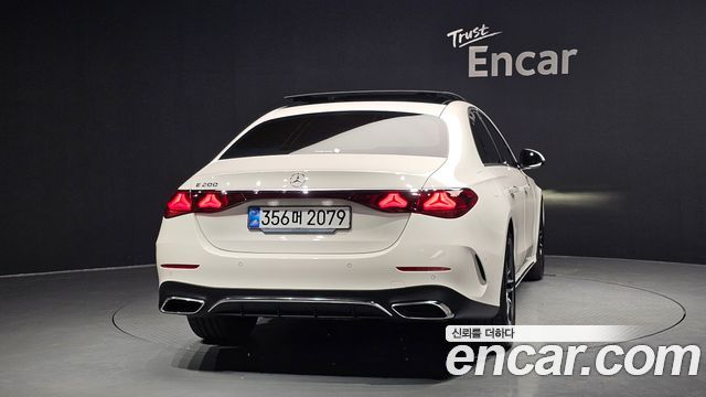 Mercedes-Benz E-Class W214 E200 Avantgarde - фото 3