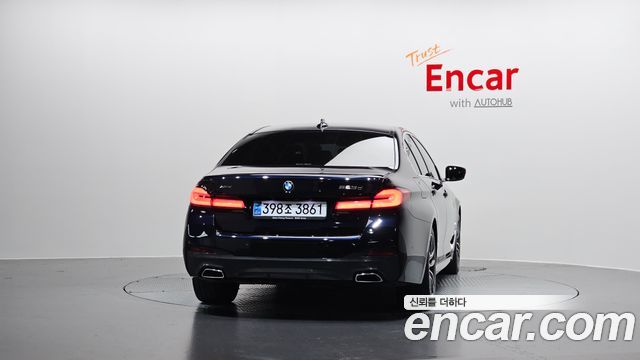 BMW 5-Series G30 523d xDrive M Sport - фото 3