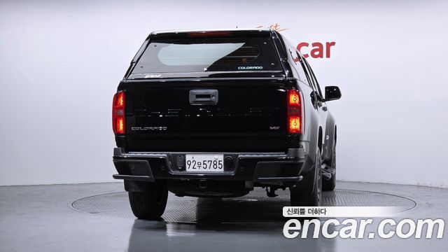 Chevrolet (GM Daewoo) Colorado 3.6 Z71-X Midnight 4WD - фото 3