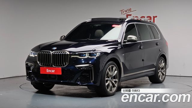 BMW X7 G07 M50i 6STR - фото 0