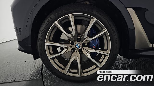 BMW X7 G07 M50i 6STR - фото 4