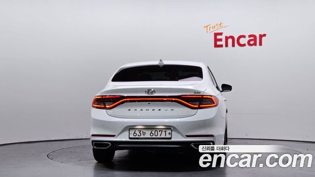 Hyundai Grandeur IG 2.2 Diesel Premium - фото 3