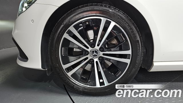 Mercedes-Benz E-Class W213 E250 Avantgarde - фото 3