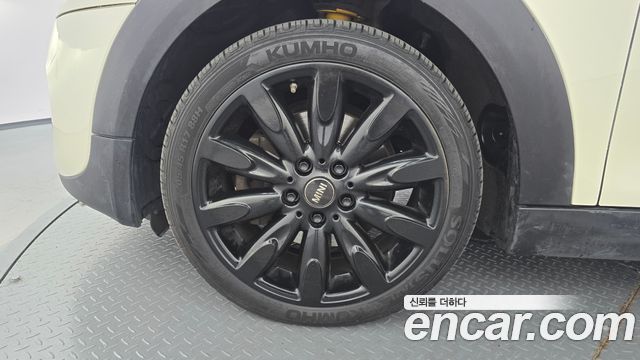 Mini Cooper 5Door HIGH 3rd - фото 4
