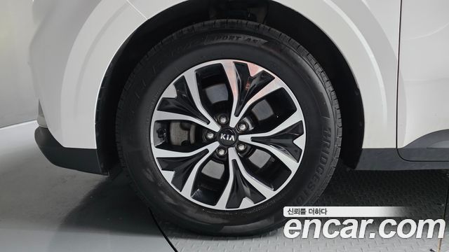 Kia Carnival 4-го поколения 9-Seater Prestige - фото 4