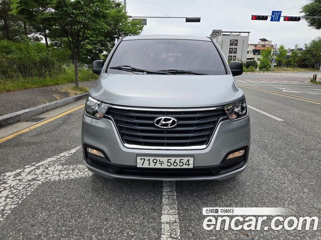 Hyundai Starex Новый Wagon 12-Seater Smart - фото 1