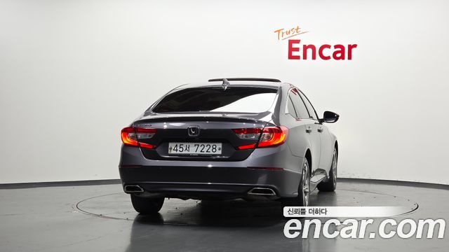 Honda Accord 10-го поколения 1.5 Turbo - фото 3