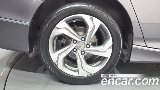 Honda Accord 10-го поколения 1.5 Turbo - фото 4