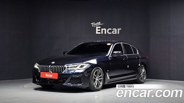 BMW 5-Series G30 520i M Sport - фото 0