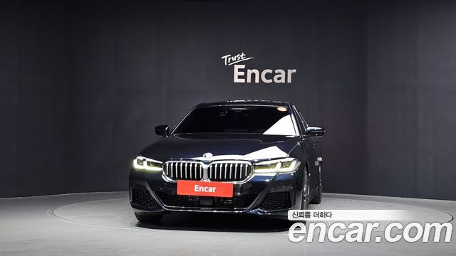 BMW 5-Series G30 520i M Sport - фото 2