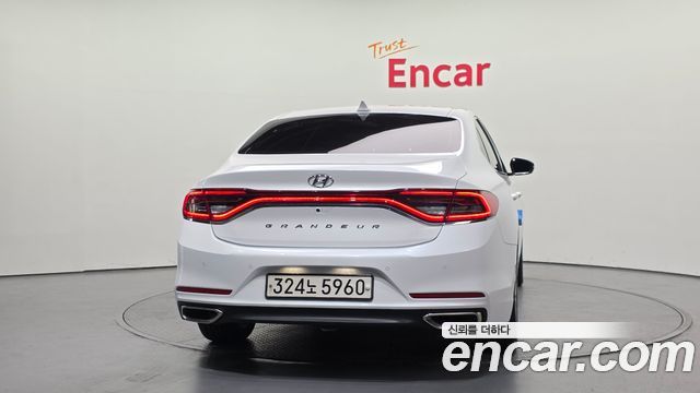 Hyundai Grandeur IG 3.0 LPi Modern (Rental Car) - фото 3