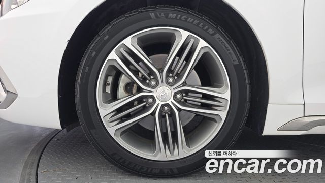 Hyundai Grandeur IG 3.0 LPi Modern (Rental Car) - фото 4