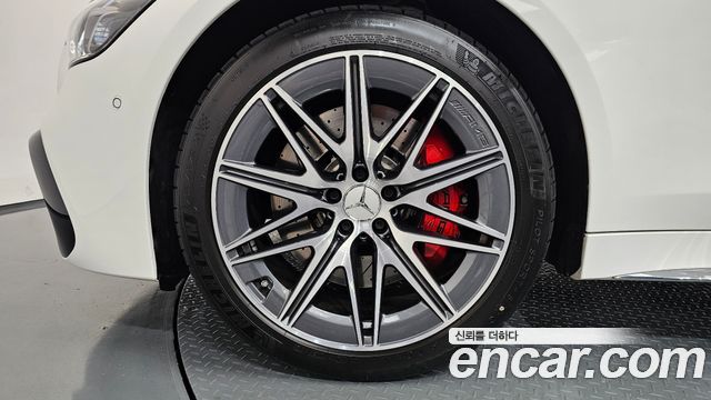 Mercedes-Benz AMG GT 4Door 43 4MATIC+ - фото 4