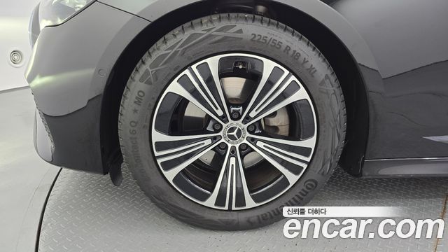 Mercedes-Benz E-Class W214 E200 Avantgarde - фото 4
