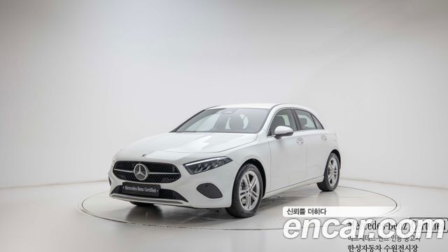 Mercedes-Benz A-Class W177 A220 Hatchback - фото 0