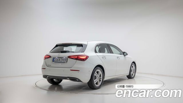 Mercedes-Benz A-Class W177 A220 Hatchback - фото 1