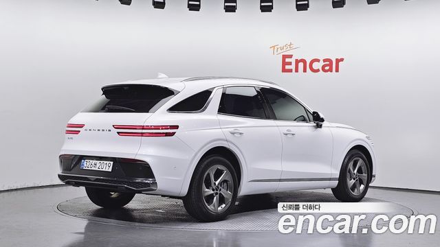 Genesis GV70 2.5T Gasoline 2WD - фото 1