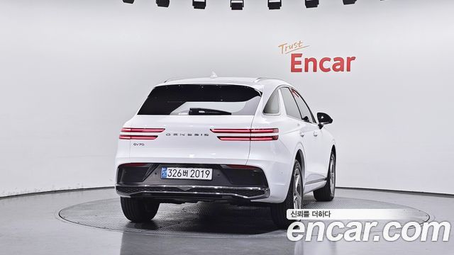 Genesis GV70 2.5T Gasoline 2WD - фото 3
