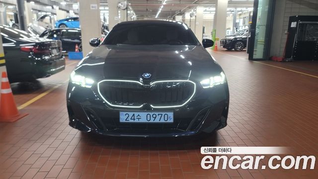 BMW i5 G60 eDrive 40 M Sport - фото 3
