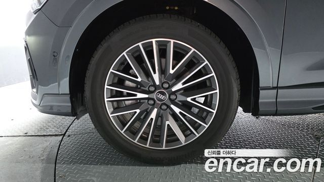 Audi Q3 F3 40 TFSI Quattro Premium - фото 4