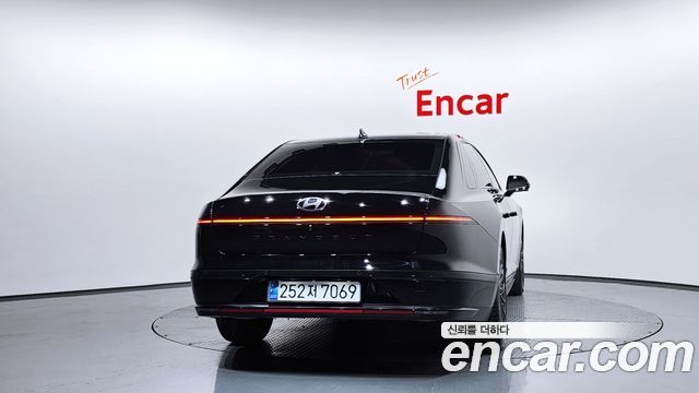 Hyundai Grandeur GN7 2,5 Gasoline 2WD Calligraphy - фото 3
