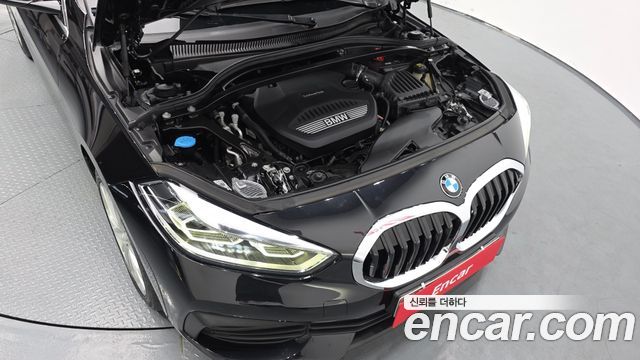 BMW 1-Series F40 118d Joy - фото 4